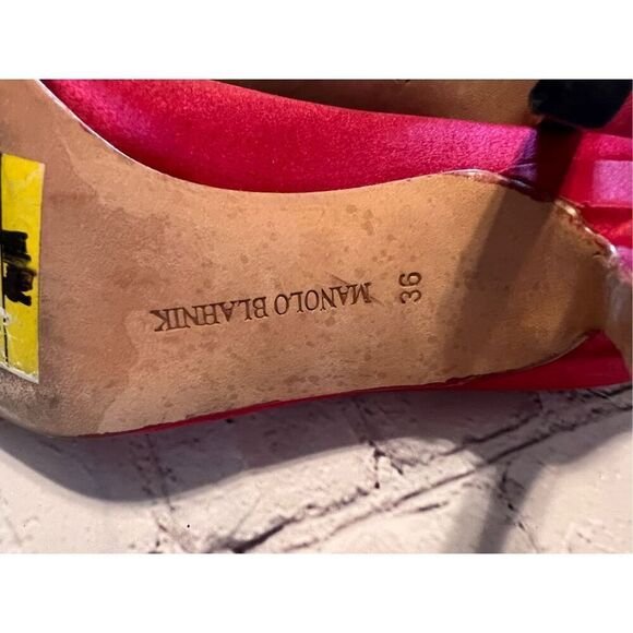 Manolo Blahnik Size 36 Pointed Toe Suede Pump Heels Red Classic Dressy Glam - Picture 13 of 16